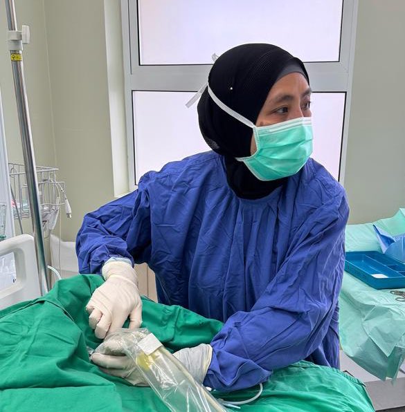 rafidah72's tweet image. TAMBAHLAH PAKAR?

Nak tambah pakar buah pinggang bukan sesenang beli air warna warni manis di bazar Ramadhan.