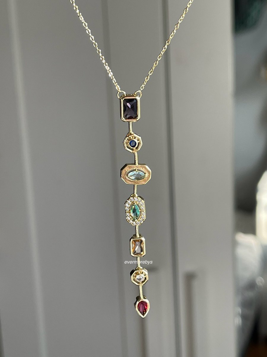 Gümüş ve altında stok geldi 😻😻 Fiyatı 369 🫶