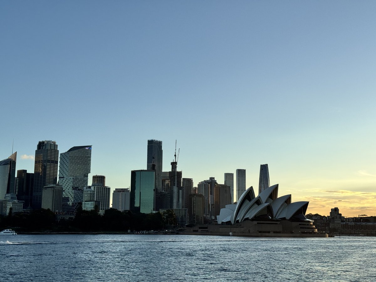 Gorgeous evening to be leaving Sydney to head to #GFAS2025 in Lisbon 🇵🇹. Looking forward to catching up with friends, colleagues. Thanks to <a href="/InfoNovastep/">Novastep</a> for organising!