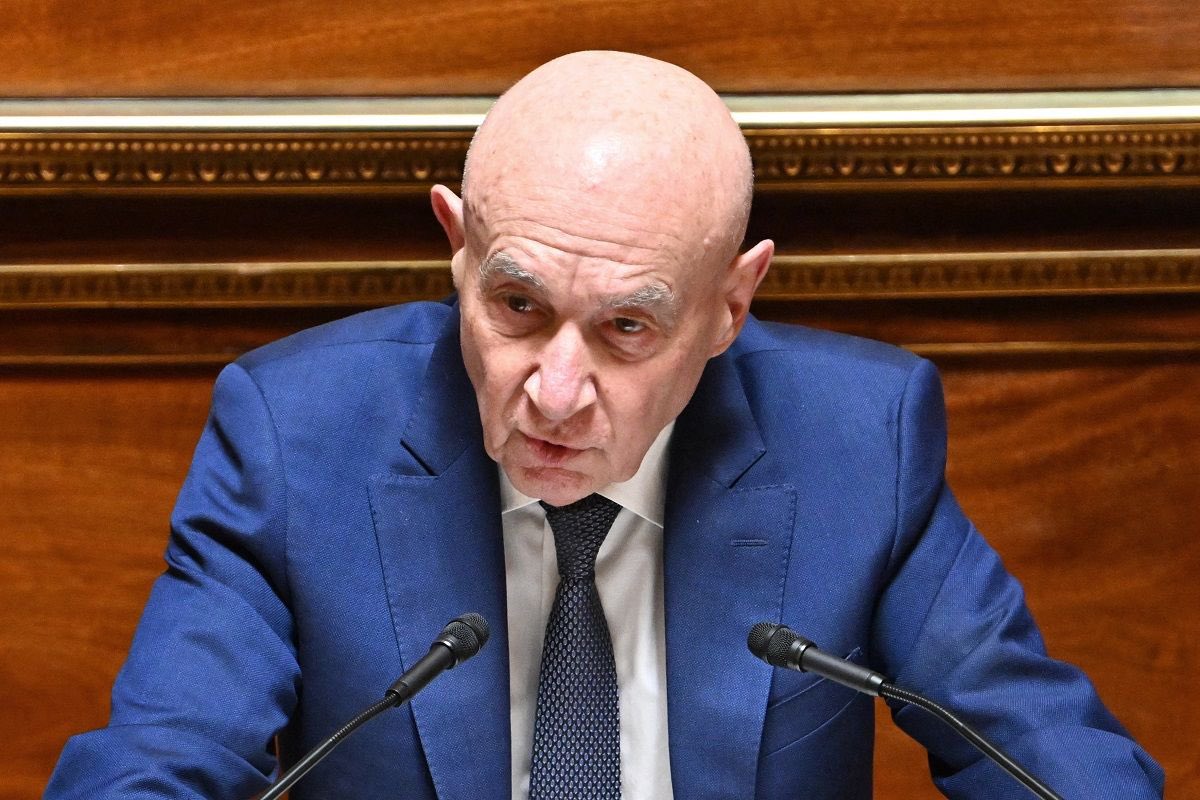 Lycrem 3.0 ☨ 🇫🇷🇪🇺 ☨ (@lycrem3) on Twitter photo ➡️Plein soutien au remarquable <a href="/ClaudeMalhuret/">Claude Malhuret</a> victime depuis son discours contre #Trump d’une tentative de dénigrement et des attaques indignes de la part de la fange : Pro Poutine, extrême droite, antivax, complotistes…
Il a dit tout haut la réalité des faits.👏
#AvecMalhuret ➡️Plein soutien au remarquable <a href="/ClaudeMalhuret/">Claude Malhuret</a> victime depuis son discours contre #Trump d’une tentative de dénigrement et des attaques indignes de la part de la fange : Pro Poutine, extrême droite, antivax, complotistes…
Il a dit tout haut la réalité des faits.👏
#AvecMalhuret