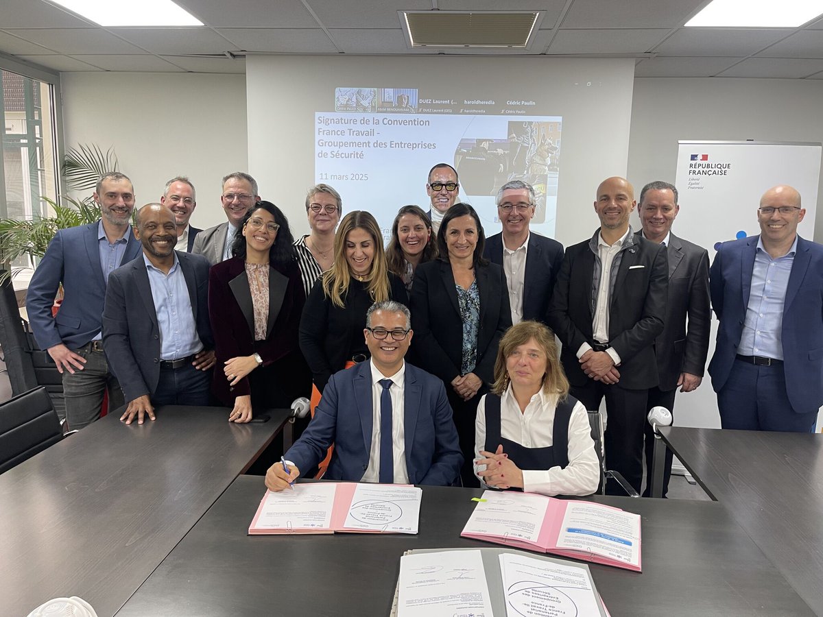 🤝Suite à un partenariat en 2024 pour la réussite des Jeux Olympiques et Paralympiques de Paris

🖋️La convention signée entre <a href="/GesPrivee/">GES Sécurité Privée</a> et <a href="/FTravail_IDF/">France Travail Île-de-France</a> marque une nouvelle étape pour continuer à connecter les talents aux besoins du secteur de la sécurité privée