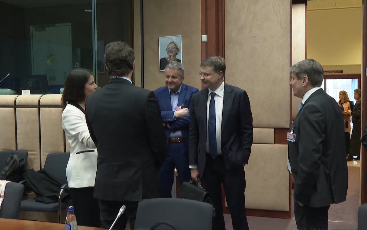 #SMEs in the EU are stagnating due to weak industrial #competitiveness, high funding costs &amp; low private consumption. EP &amp; Member States must swiftly agree &amp; implement burden reduction, investment funding &amp; lower energy prices - SG Willems.

More: bit.ly/3DISXbO

#MEDPOL