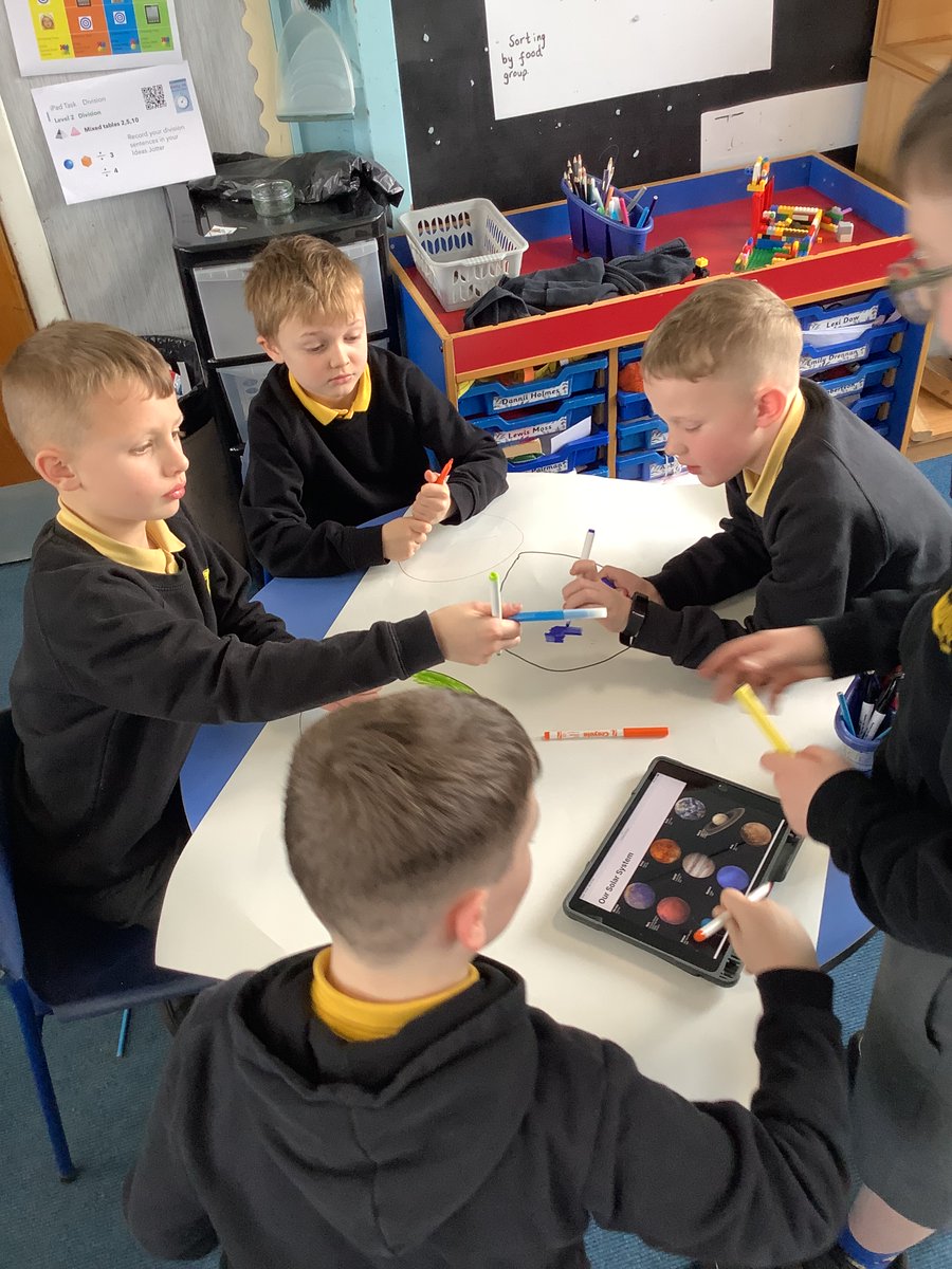 Primary4 tweet media