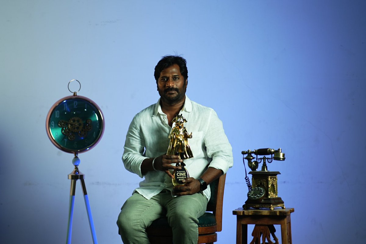 Nithilan Saminathan (@dir_nithilan) on Twitter photo #Maharaja👑
A massive thank you to <a href="/blacksheepoffl/">blacksheeptamil</a> and everyone for naming me the Most Favourite Director of 2024
Your support truly means a lot to me.
<a href="/VijaySethuOffl/">VijaySethupathi</a>
<a href="/anuragkashyap72/">Anurag Kashyap</a>
<a href="/PassionStudios_/">Passion Studios</a>
<a href="/TheRoute/">TheRoute</a> #Maharaja👑
A massive thank you to <a href="/blacksheepoffl/">blacksheeptamil</a> and everyone for naming me the Most Favourite Director of 2024
Your support truly means a lot to me.
<a href="/VijaySethuOffl/">VijaySethupathi</a>
<a href="/anuragkashyap72/">Anurag Kashyap</a>
<a href="/PassionStudios_/">Passion Studios</a>
<a href="/TheRoute/">TheRoute</a>