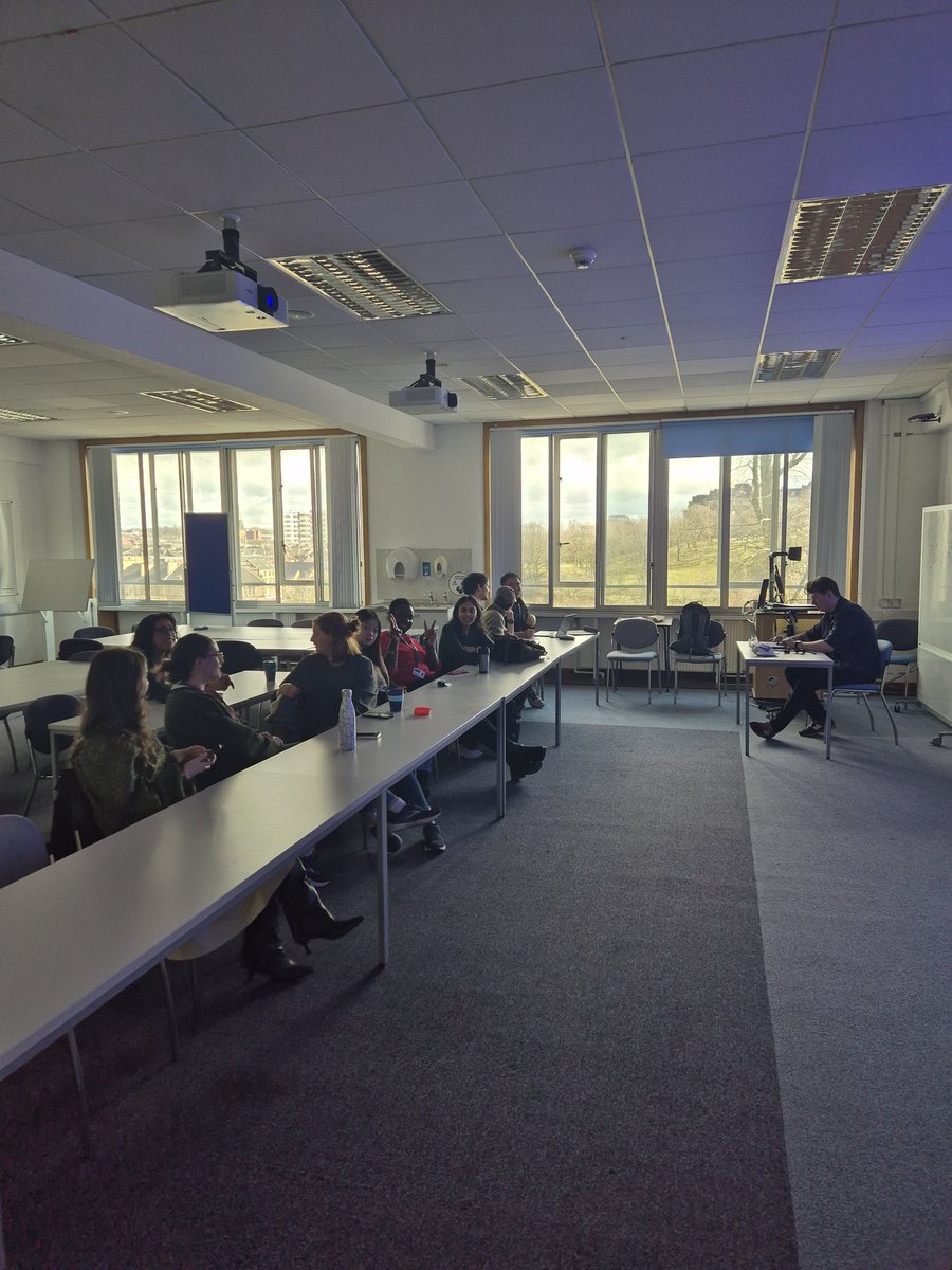 Chris presented an interesting preprint at today's journal club. The paper reports that pupil self-regulation modulates markers of cortical excitability and cortical arousal.  biorxiv.org/content/10.110…