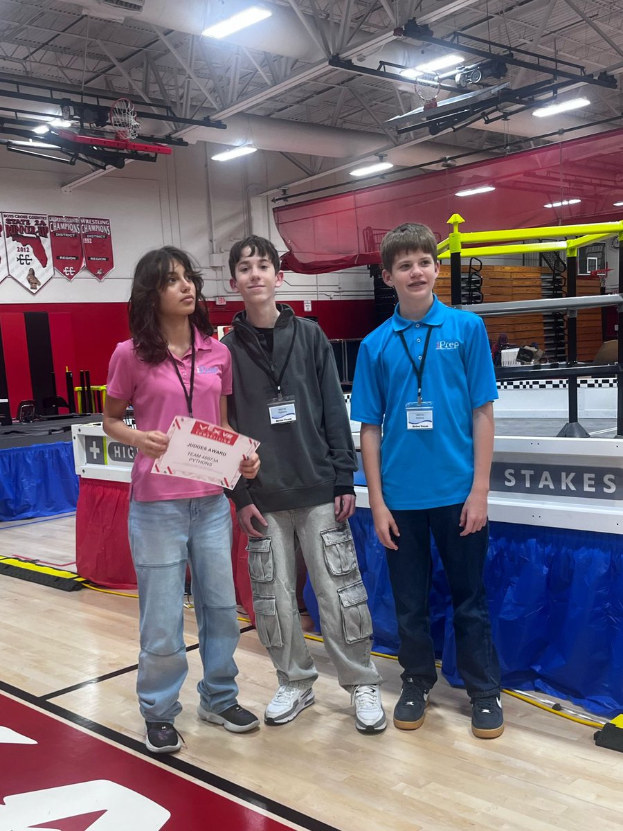 IprepNorth's tweet image. Our inaugural #VexV5 middle school team placed second in the state this past weekend! Their hard work and commitment to engineering and technology shines bright! @MDCPSSTEAM @SuptDotres @iLearnMDCPS @MDCPSNorth @miamimagnets