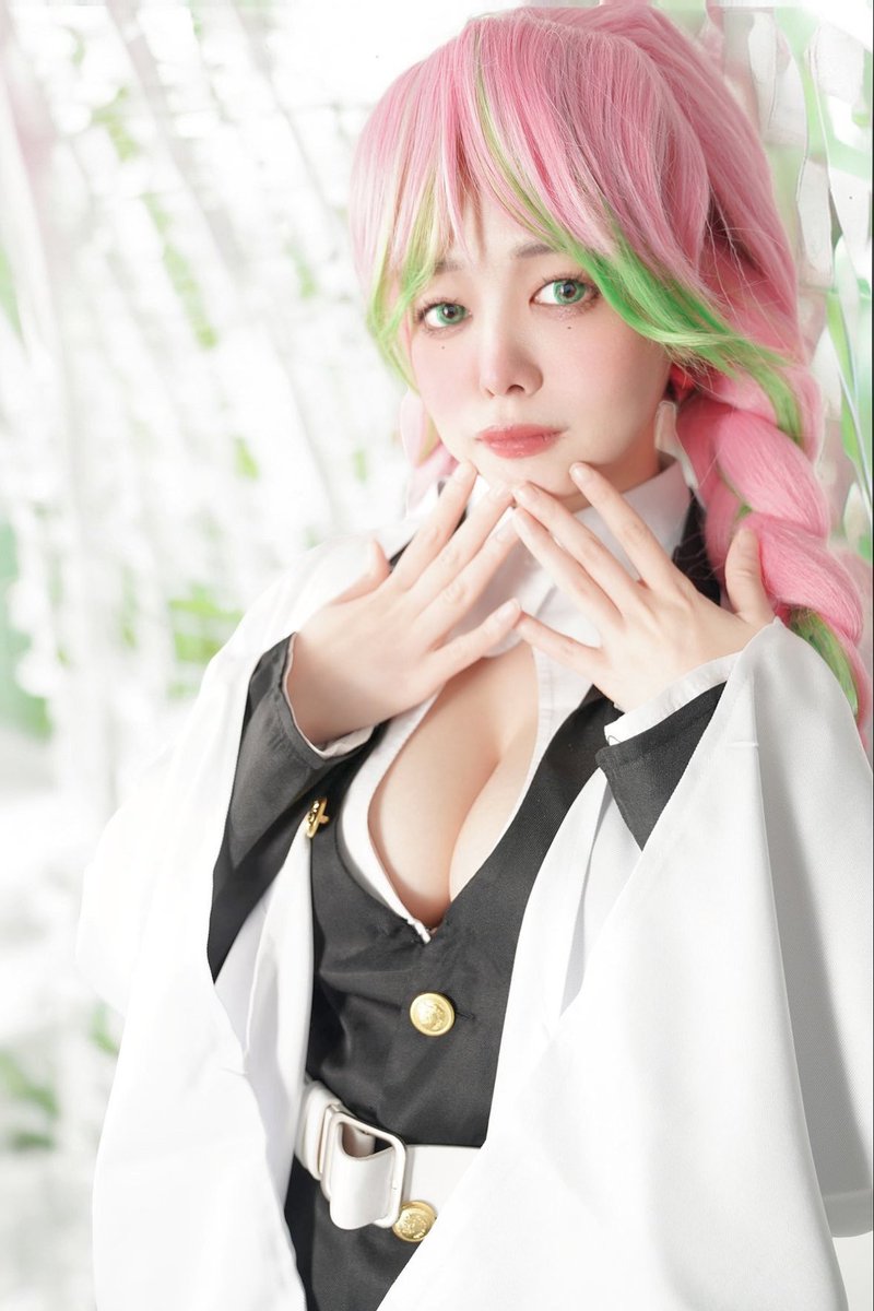 【コスプレ】
鬼滅の刃 Demon Slayer
恋柱：甘露寺蜜璃
#鬼滅会0223

　　　　　キ　人　私
　　　❤︎　ュ　を　　、
　　　　　ン　傷　い
　　　　　と　付　た　❤︎
　　　♡　し　け　ず
　　　　　な　る　ら
　　　　　い　奴　に
　　♡　　の　に　　　❤︎