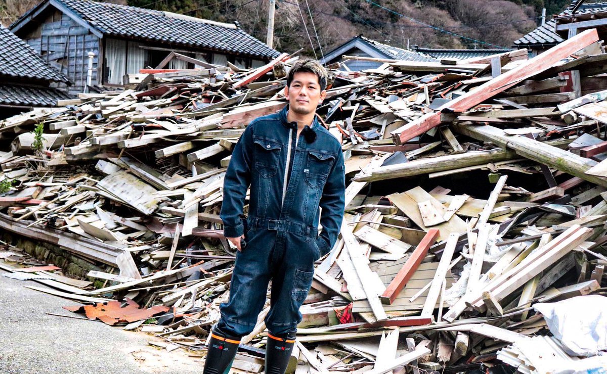 1_kouzi's tweet photo. 能登半島地震チャリティ･イベント JAPAN MARTIAL ARTS EXPO PROLOGUEでブアカーオと闘わせてもうたきっかけで

能登半島　輪島市大沢町の災害支援ボランティアに行かせてもろた。

一年以上たってもまだまだ復旧されてなく人が住める状況やなかった。

俺ももっと積極的に力になれる事しようと思った。

皆でボランティア、寄付しよな。