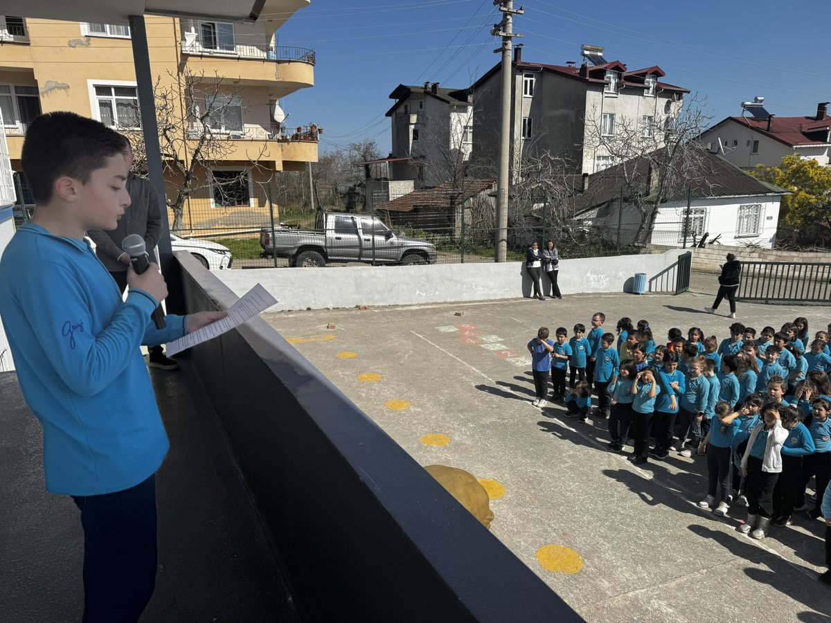 12 Mart İstiklal Marşı’nın Kabulü ve Mehmet Akif Ersoy’u Anma Günü’nü okulumuzda düzenlediğimiz program ile kutladık.