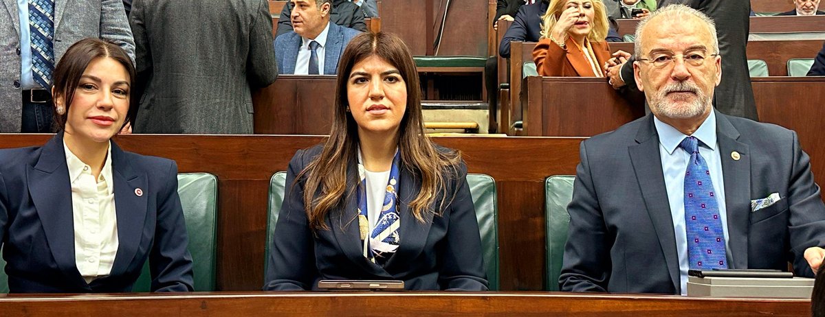 Cumhurbaşkanımız, Genel Başkanımız <a href="/RTErdogan/">Recep Tayyip Erdoğan</a>'dan Grup Toplantısında çok önemli açıklamalar:

📌 “Her kim, üç-beş emperyalistin gazlamasıyla bu milletin kardeşliğine kast ederse, karşısında bizi bulur, devletimizi bulur, 85 milyonu bulur.”

📌 “Türkiye'yi, bölgesinin istikrar