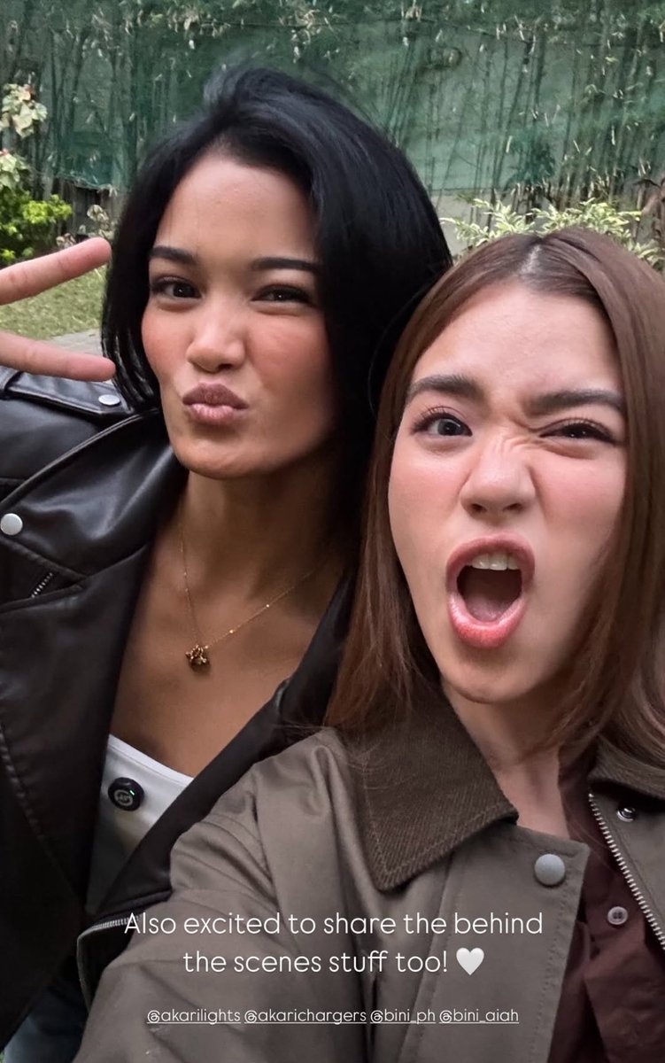 WE GOT AIAH AND FIFI SELFIE?!?! OMG THE VISUALS AAAAAAAAAAAAHHHHH