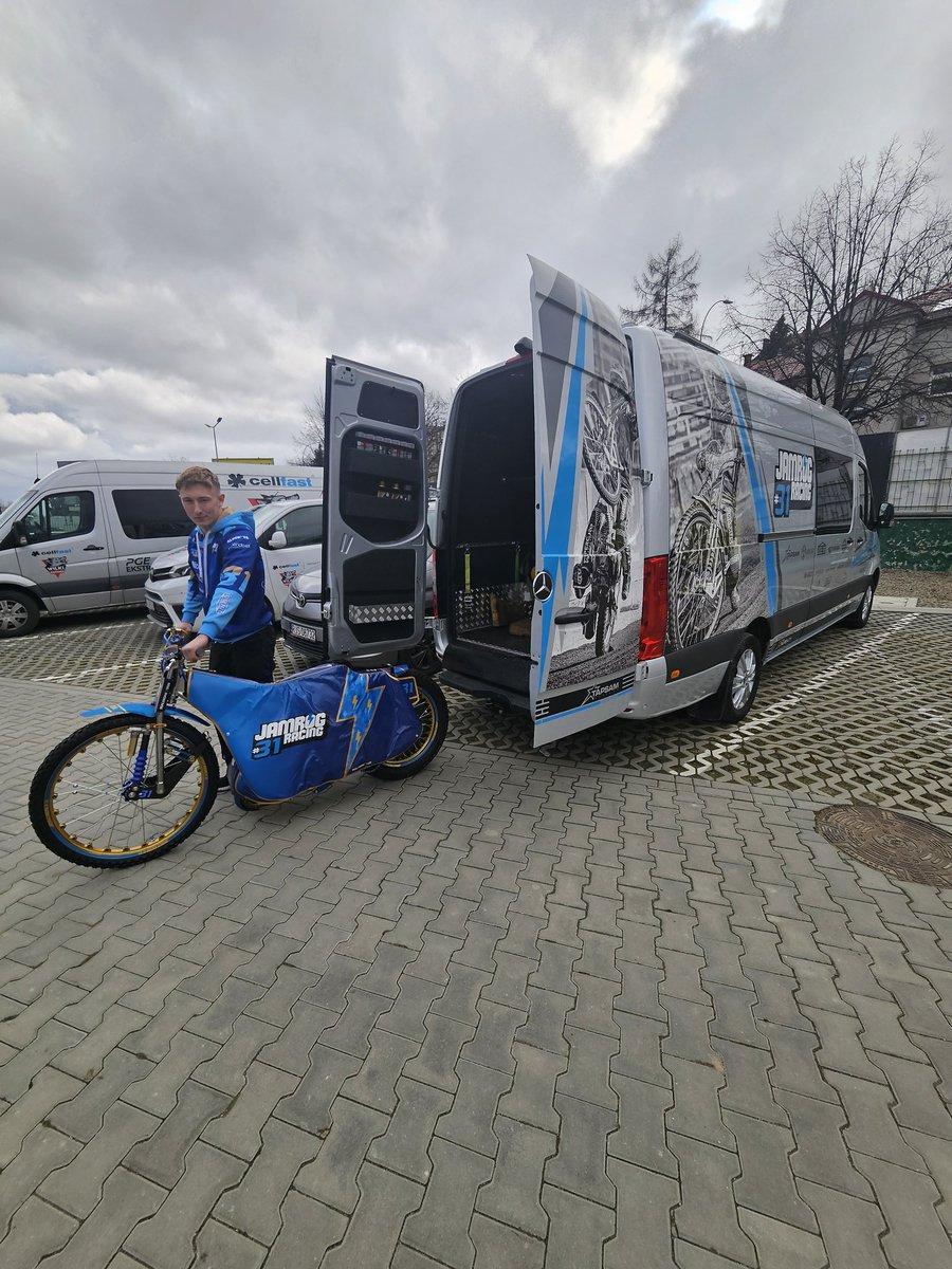 wilkikrosno's tweet image. 👀...

#ApetytNaZuzel #Metalkas2Ekstraliga