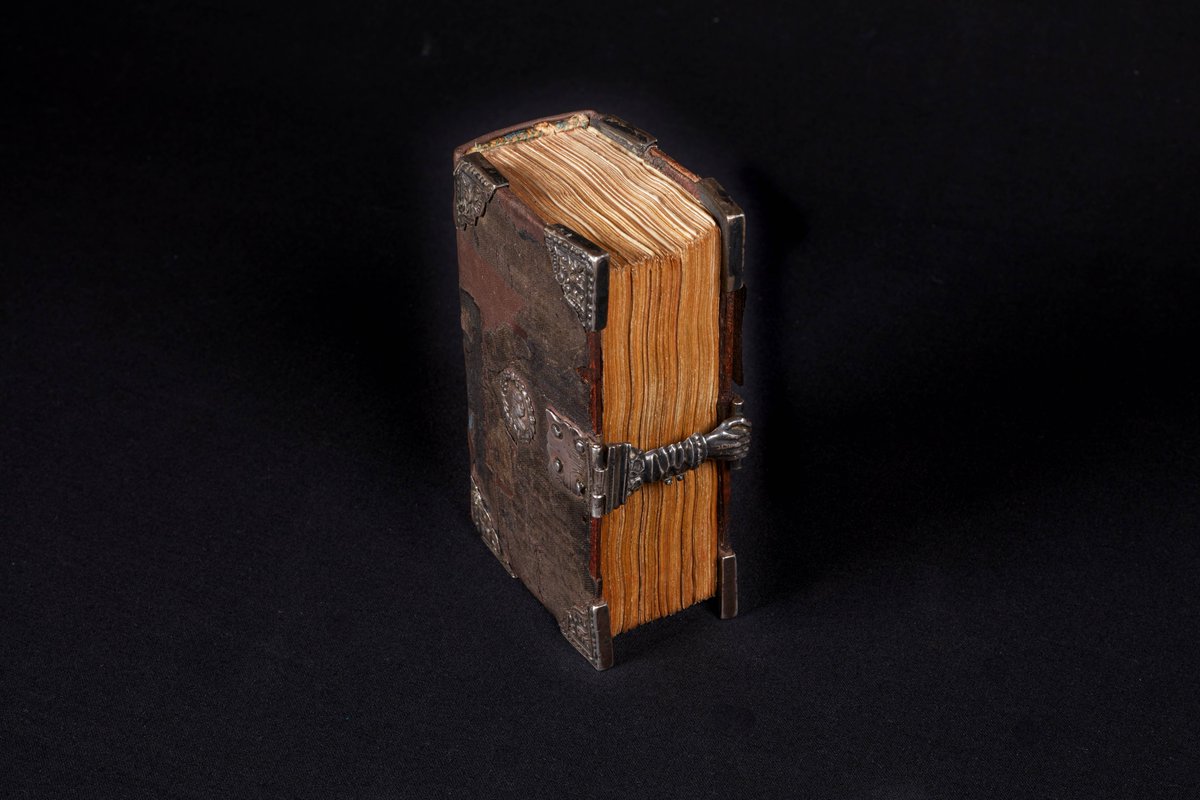 Brilliant work! Here's several items we've received back from conservation to help preserve them for future generations, including Vesalius' Fabric of the Human Body (1555) - like brand new!