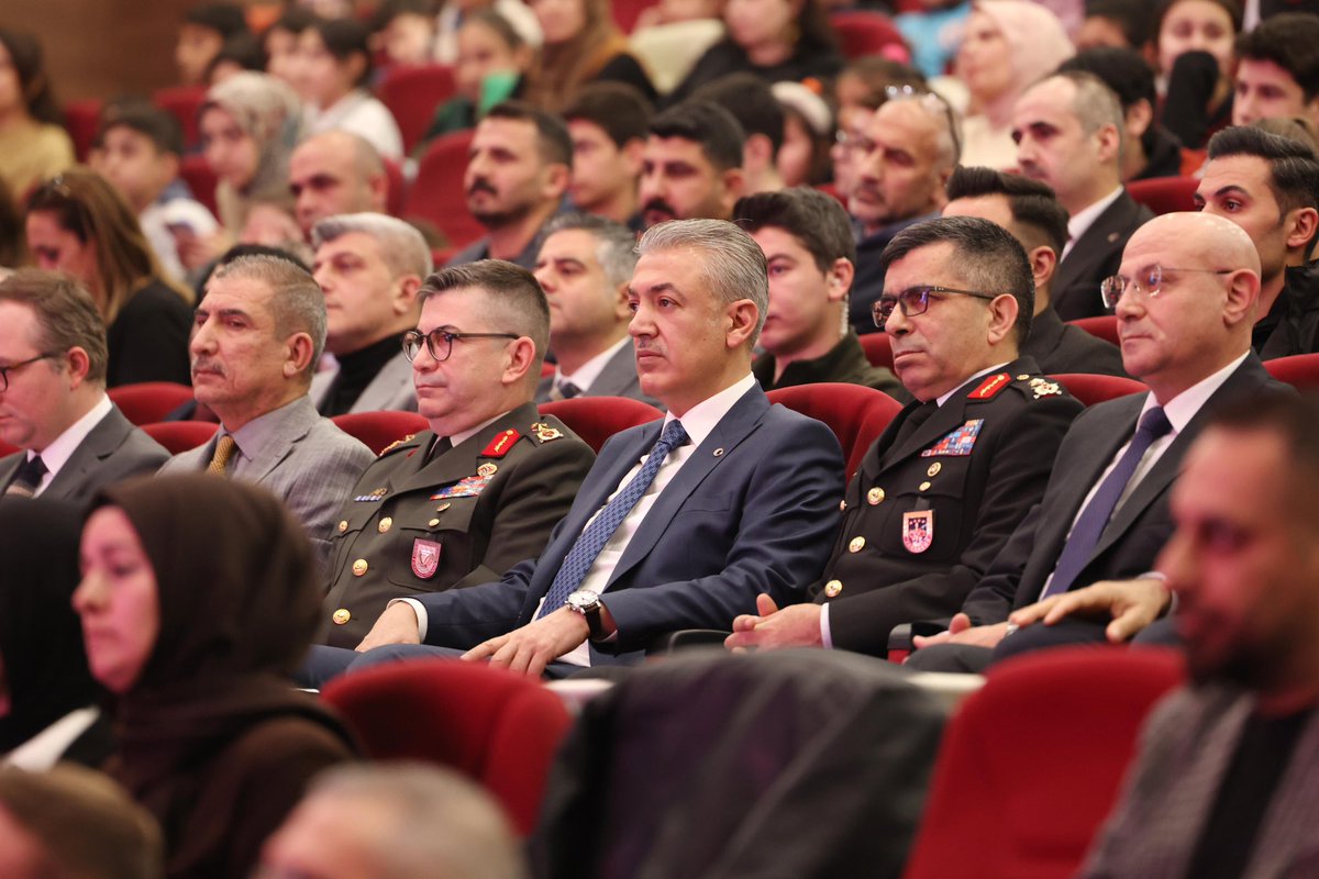 Mardin Valiliği (@mardin_valiligi) on Twitter photo 📍12 Mart İstiklal Marşı’mızın Kabulü ve Mehmet Akif Ersoy’u Anma Programı
Valimiz Sayın <a href="/tuncay_akkoyun/">Tuncay Akkoyun</a> , 12 Mart İstiklal Marşı’mızın Kabulü ve Mehmet Akif Ersoy’u Anma Günü münasebetiyle düzenlenen programa katıldı.
İl Millî Eğitim Müdürlüğünde gerçekleştirilen program, 📍12 Mart İstiklal Marşı’mızın Kabulü ve Mehmet Akif Ersoy’u Anma Programı
Valimiz Sayın <a href="/tuncay_akkoyun/">Tuncay Akkoyun</a> , 12 Mart İstiklal Marşı’mızın Kabulü ve Mehmet Akif Ersoy’u Anma Günü münasebetiyle düzenlenen programa katıldı.
İl Millî Eğitim Müdürlüğünde gerçekleştirilen program,