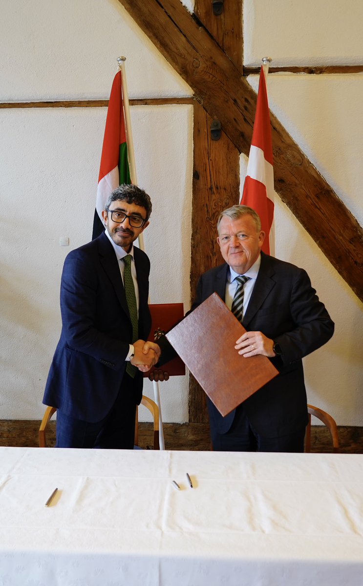Denmark MFA 🇩🇰 (@danishmfa) on Twitter photo UM <a href="/larsloekke/">Lars Løkke Rasmussen</a>: "Interessante drøftelser med min emiratiske UM-kollega @abzayed. Vores bilaterale forhold og handelssamarbejde er stærkt🇩🇰🇦🇪. Desuden netop underskrevet aftale om et styrket samarbejde om fødevareforsyningssikkerhed. Også god snak om regionale og globale emner.” UM <a href="/larsloekke/">Lars Løkke Rasmussen</a>: "Interessante drøftelser med min emiratiske UM-kollega @abzayed. Vores bilaterale forhold og handelssamarbejde er stærkt🇩🇰🇦🇪. Desuden netop underskrevet aftale om et styrket samarbejde om fødevareforsyningssikkerhed. Også god snak om regionale og globale emner.”