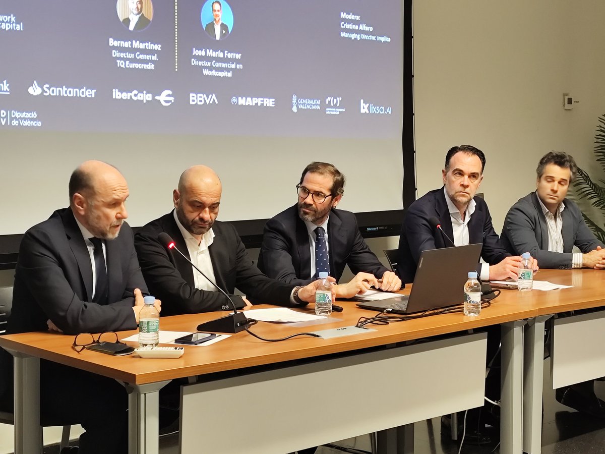 🗣 El director general IVF <a href="/enricmontes/">Enrique Montes</a> participa en la mesa de debate sobre financiación alternativa organizada en el marco de #forinvest2025 , donde expone los instrumentos ofrecidos por el IVF como alternativa a las herramientas financieras tradicionales.