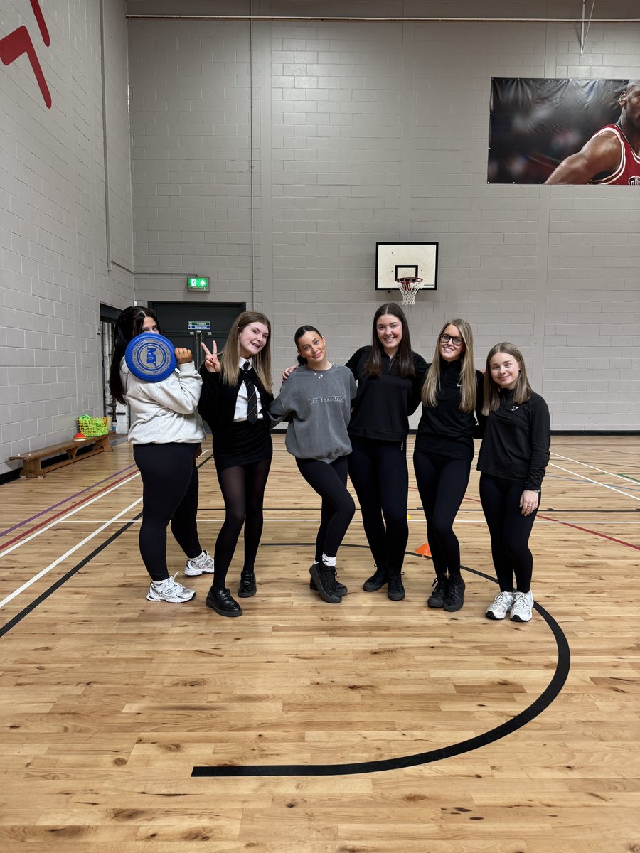 S4 girls have loved playing some ultimate frisbee 🥏  (some of them even posed for a photo) 

Their competitiveness can't be denied!! 

Well done girls ⭐️ #proud <a href="/Boness_HWB/">Bo'ness Academy - PE</a> <a href="/MissFullardPE/">Miss Fullard</a>