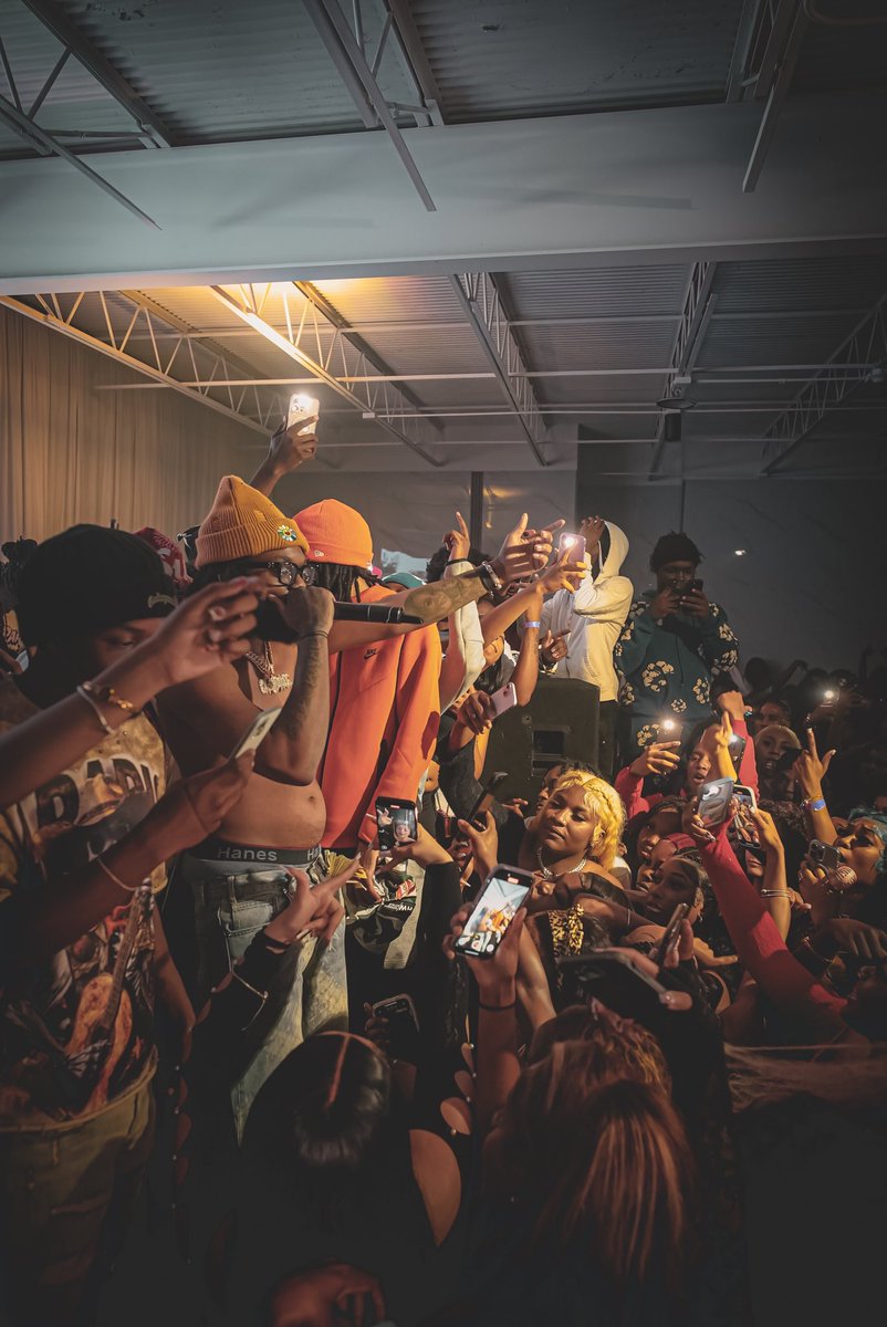 6kFly's tweet photo. All my life I wanna be a superstar, flashy ass chain and a foreign ass car 🤩⛓️🏎️ #Beeeep https://t.co/bl6eNW9FOe