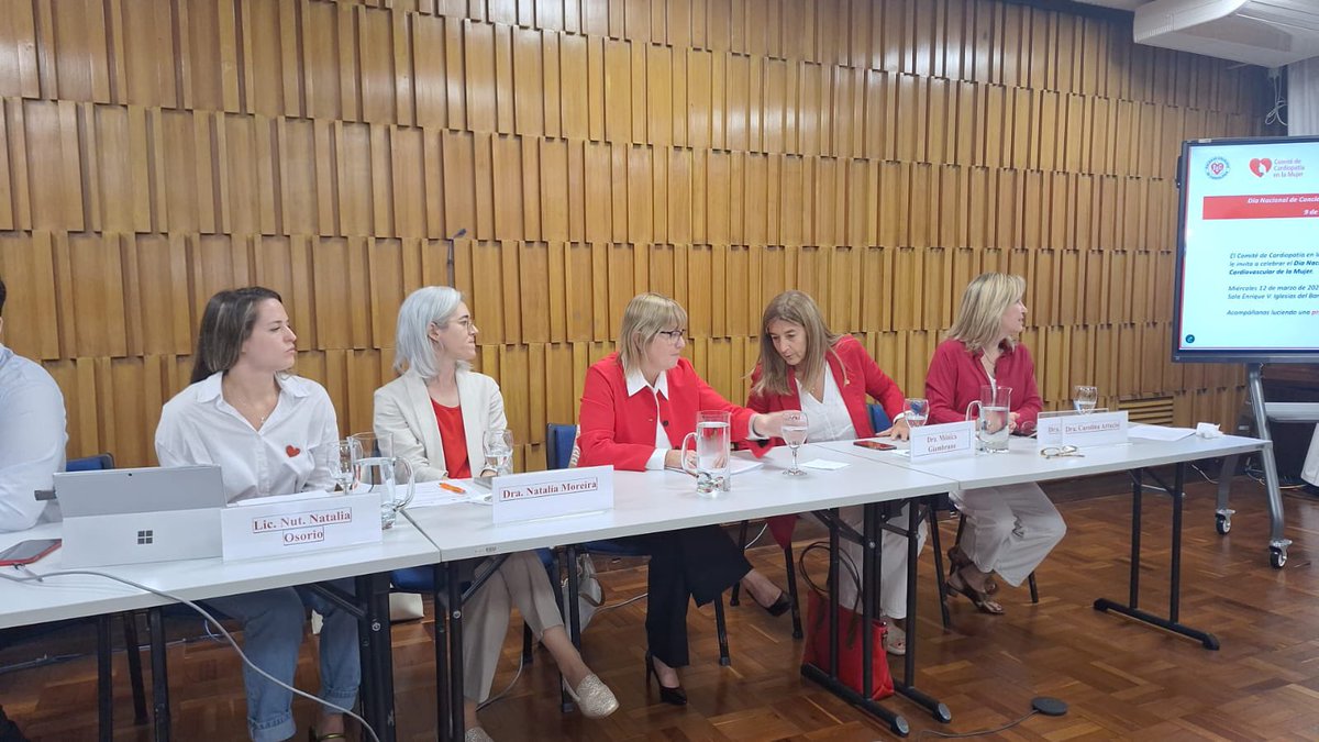 Mónica (@esmonicafa) on Twitter photo Día Nacional de Concientización de la Salud Cardiovascular de la Mujer
Cambiar hábitos cuesta, pero tu bienestar lo vale Día Nacional de Concientización de la Salud Cardiovascular de la Mujer
Cambiar hábitos cuesta, pero tu bienestar lo vale