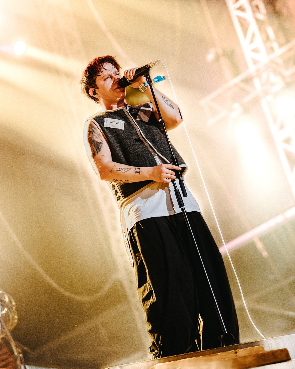 :: Over a decade into our career as a band and we finally made it to India. Blown away by the support <a href="/LollaIndia/">Lollapalooza India</a>, big love to everyone who came along to our set

Shot by <a href="/priyangshu_sv/">Priyangshu</a> ::