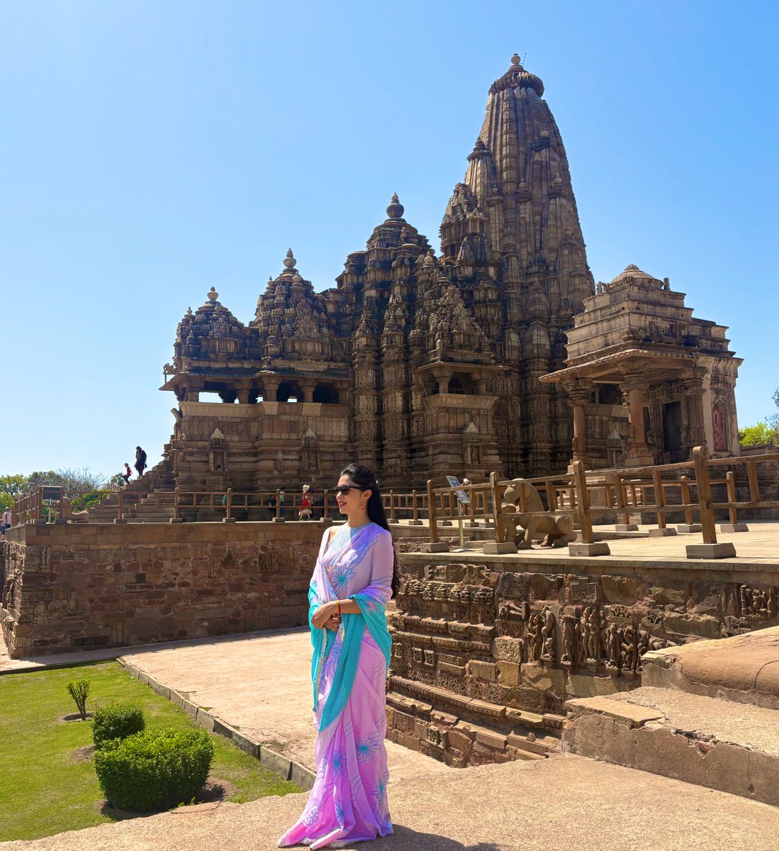 Queen always turn pain into power.