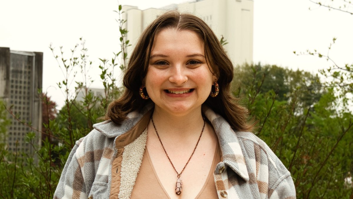 College of Natural Sciences at UMass Amherst (@cns_umass) on Twitter photo Meet Molly from Manchester, New Hampshire. In May, Molly graduated with a bachelor’s degree in Animal Science, offered through the Department of Veterinary and Animal Sciences. <a href="/UMassVASCI/">UMass Veterinary and Animal Sciences Dept</a> <a href="/UMassAmherst/">UMass Amherst</a>
umass.science/43FfFw2 Meet Molly from Manchester, New Hampshire. In May, Molly graduated with a bachelor’s degree in Animal Science, offered through the Department of Veterinary and Animal Sciences. <a href="/UMassVASCI/">UMass Veterinary and Animal Sciences Dept</a> <a href="/UMassAmherst/">UMass Amherst</a>
umass.science/43FfFw2