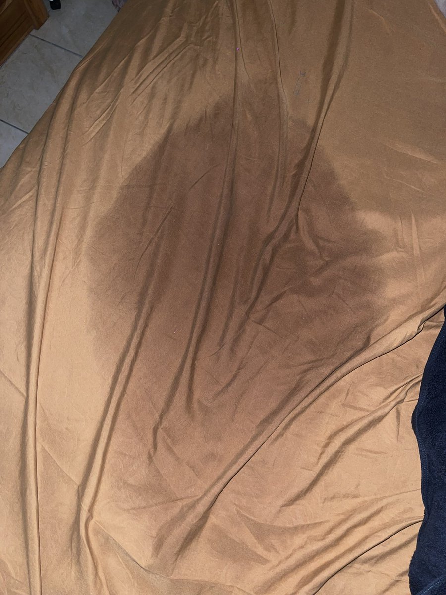 NudeBananas25's tweet image. Saksi bisu kegilaan malam iniyy~~~~