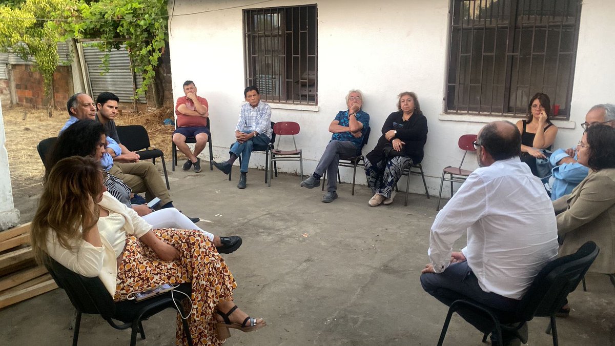 EstebanPerezB's tweet photo. En Linares, agradeciendo el respaldo entregado por las compañeras y compañeros socialistas, para mi candidatura al Comité Central de @PSChile.
#UnidadSocialista
@CamiloEscalonaM 
@karydelfino https://t.co/Hq1rVldzKE