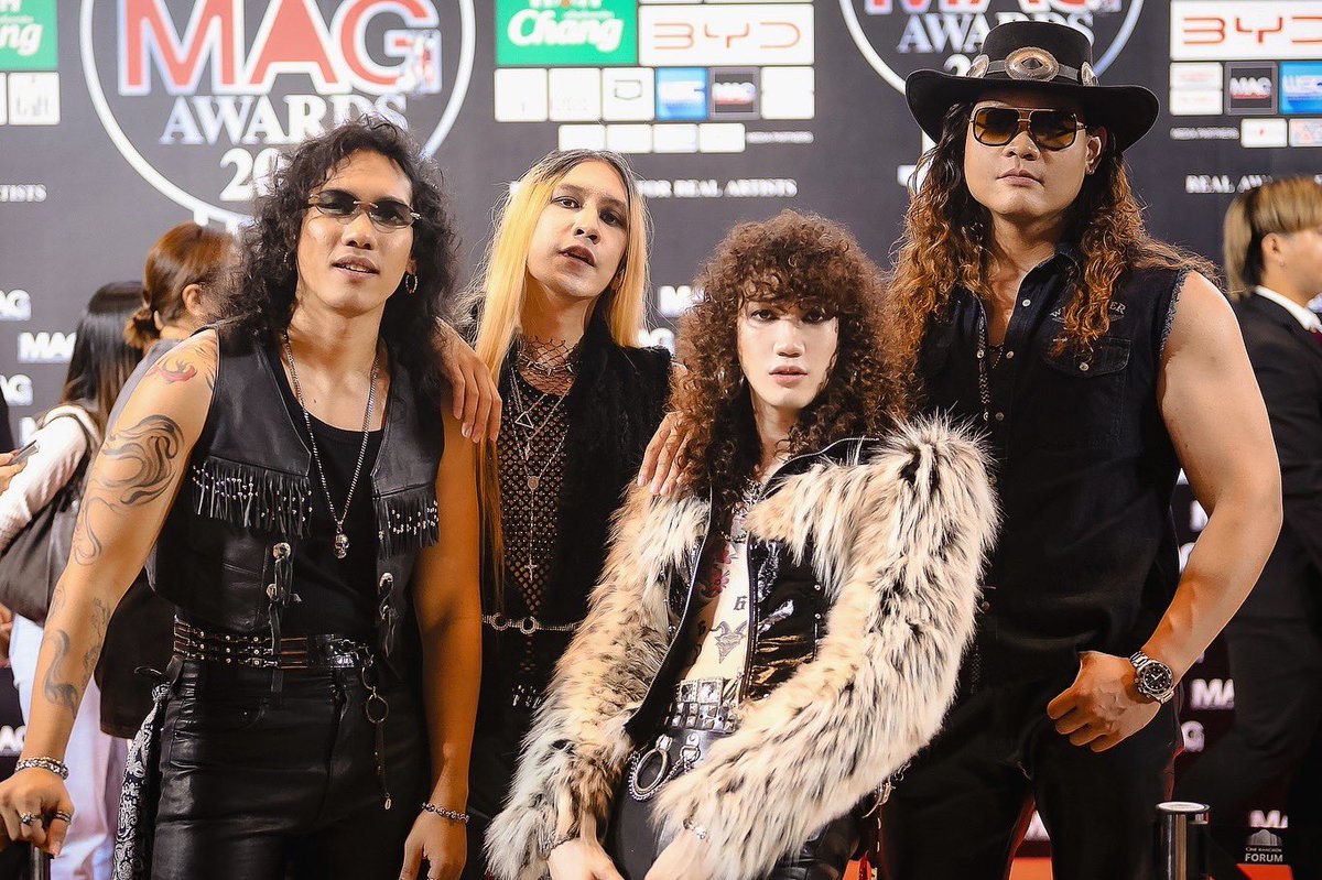 Hard Boy tweet media