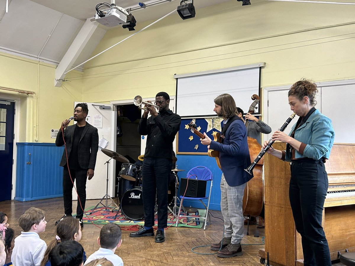 The children in Years 2-6 are enjoying a musical concert about Louis Armstrong from New York musicians ‘Jazz at the Lincoln Center’ 🎵🎶#livemusic