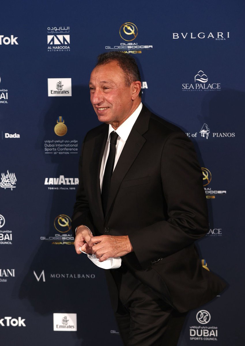 يا خطيب الواحد مننا كان بيحترمك
لكن انت كده بتضيع الأهلي وتاريخه
واخد موضوع الحكام حجه #الخطيب_خايف_ينهزم