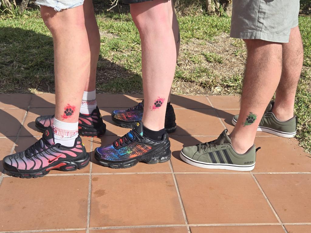 Three pups went to Gran Canaria and got matching pup tattoos 🐶

PWB

💚 - Me
❤️ - <a href="/SnkerPupBane/">Alpha Himbo Pup Bane</a>
🩷 - <a href="/JacquesPup/">Pup Jacques</a>