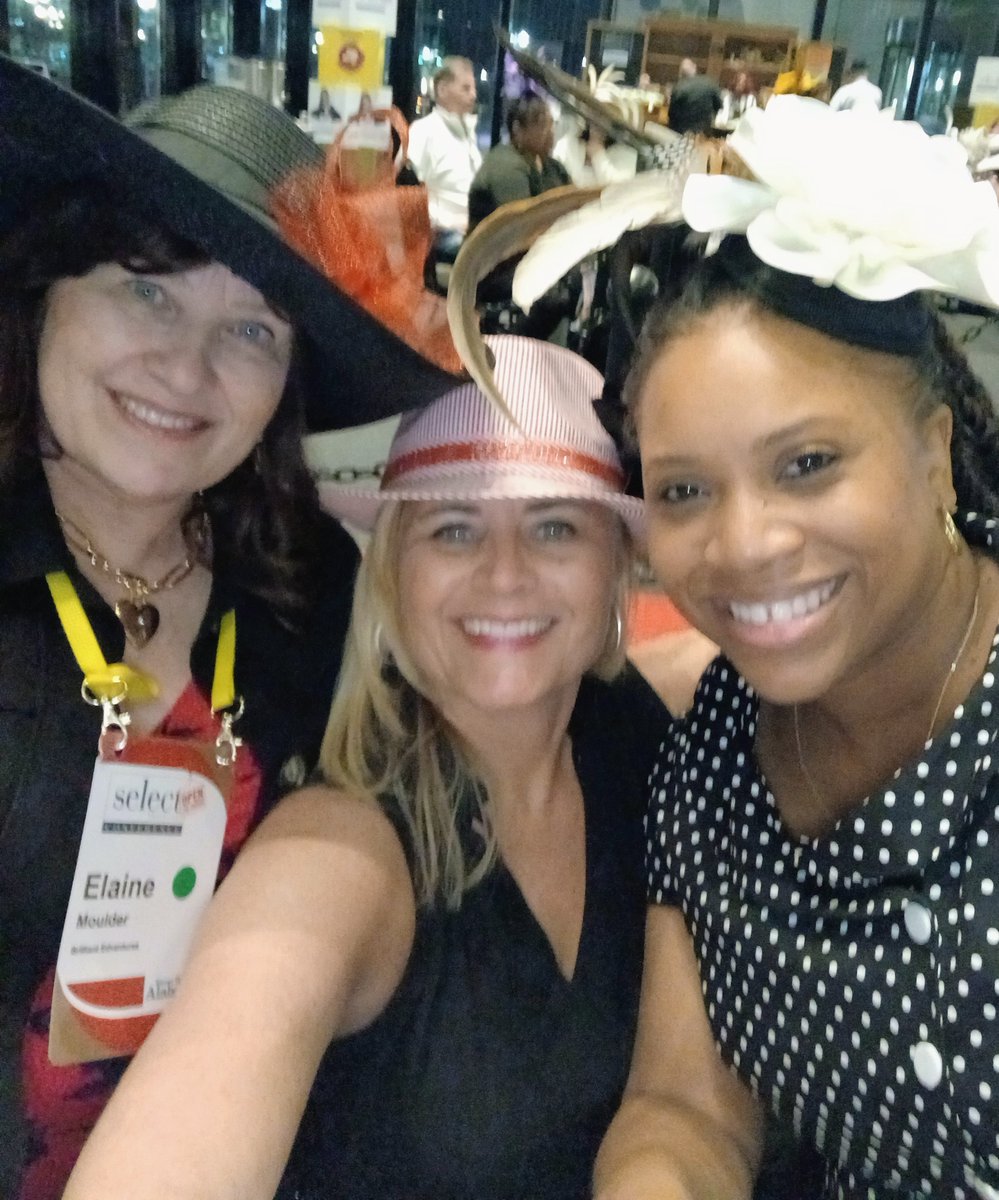 GroupTravelPubs's tweet image. We got our fill of bourbon, bluegrass music and barbecue in Owensboro at the 2025 Select Traveler Conference!

It was great to see all our industry friends collaborating on exciting new things in the affinity travel space. As you can probably tell, we had a lot of fun! 👒 🐰🥃