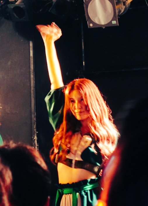 yokosuka22's tweet image. 本編ラストの&quot;ばっか。&quot;もアンコールラストの&quot;LINK EMOTION&quot;もなんだかプー・ルイさんの歌声が滅茶苦茶優しく聴こえて、なんだか思いの外癒されてしまいました。なんだか滅茶苦茶いいセトリのいいライブでしたね…🥹
　　
#生きる気でやったれTOUR #PIGGS横浜