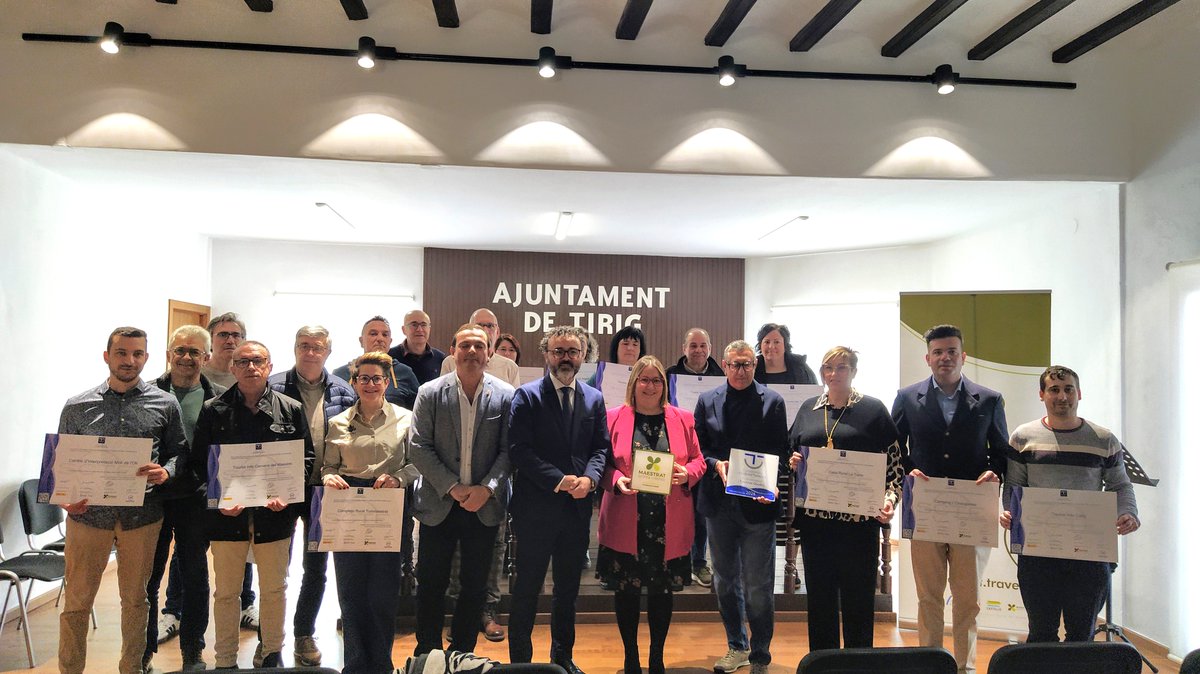 📣 El director general de Turisme, Israel Martínez Fernández, avui ha presidit l'acte de lliurament dels diplomes SICTED 2025 de Maestrat, ànima interior, a l'ajuntament de Tírig.

👏 Enhorabona a totes les empreses i serveis distingits amb aquest segell de qualitat turística.