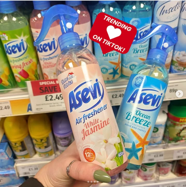 inthestair333's tweet image. Last time Fat Tony was 'empowered', he ramraided a SemiChem, thinking it was a Boots and came away with a gross of trending on TikTok, Asevi Air freshener, instead of the temazepam he was was after. #powertothepeople #saoralba