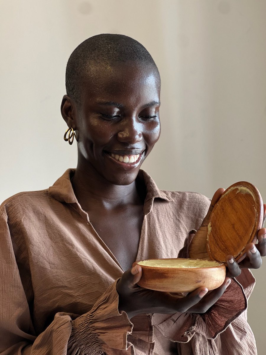 Shea butter in a wooden bowl? Let’s live back memories✨🍂

Send a DM to shoppp