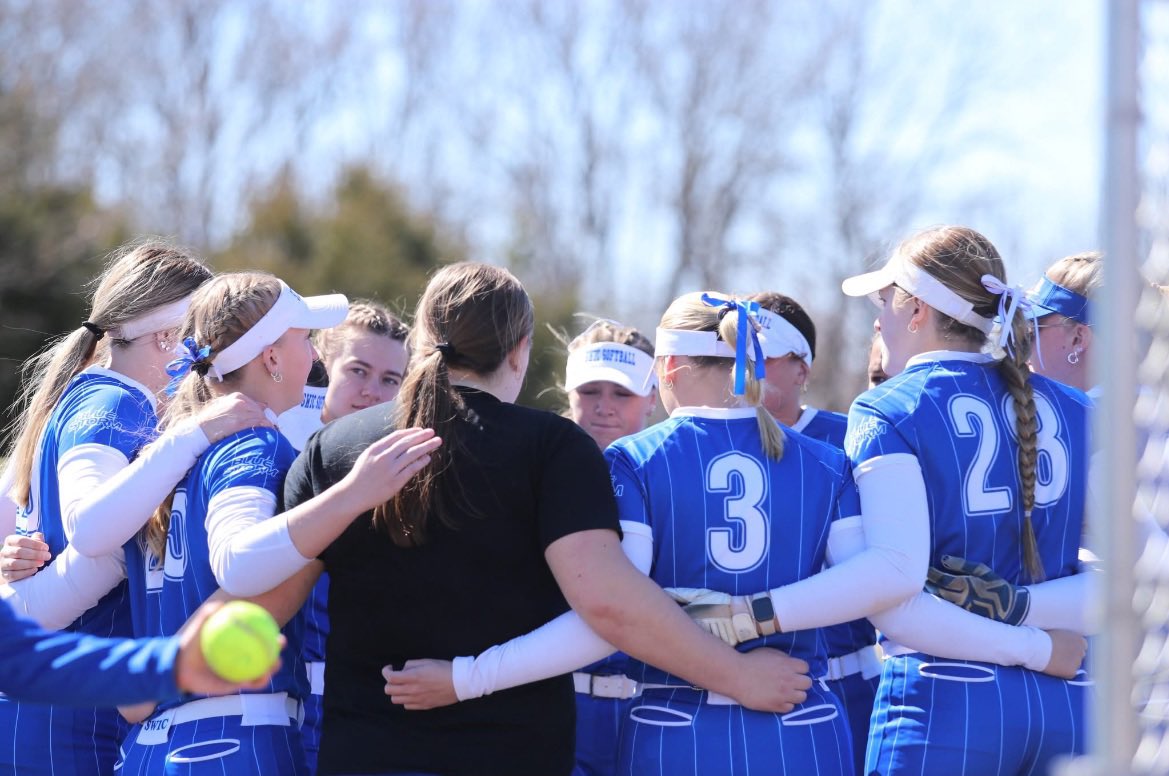 IT’S GAMEDAY!!! Our first set of conference games today at Spoon River Community College. 

📍Spoon River 
⏰ 2:00 &amp; 4:00 
📊 Game Changer: Southwestern Illinois College 🥎
