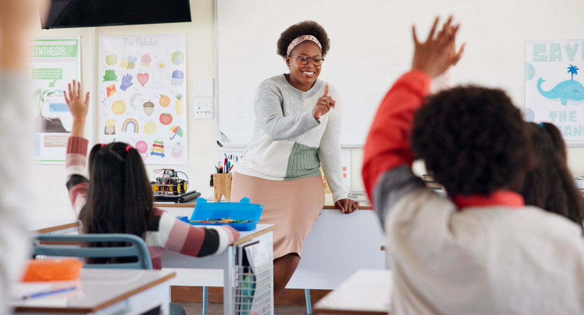 The difference between fostering and fragmenting student-teacher relationships? It's in how we correct behavior. New teachers need strategies that maintain connection while addressing challenges. <a href="/LoveServeTeach/">Michelle Hope, Ed.D</a> 
hubs.li/Q039c8xY0