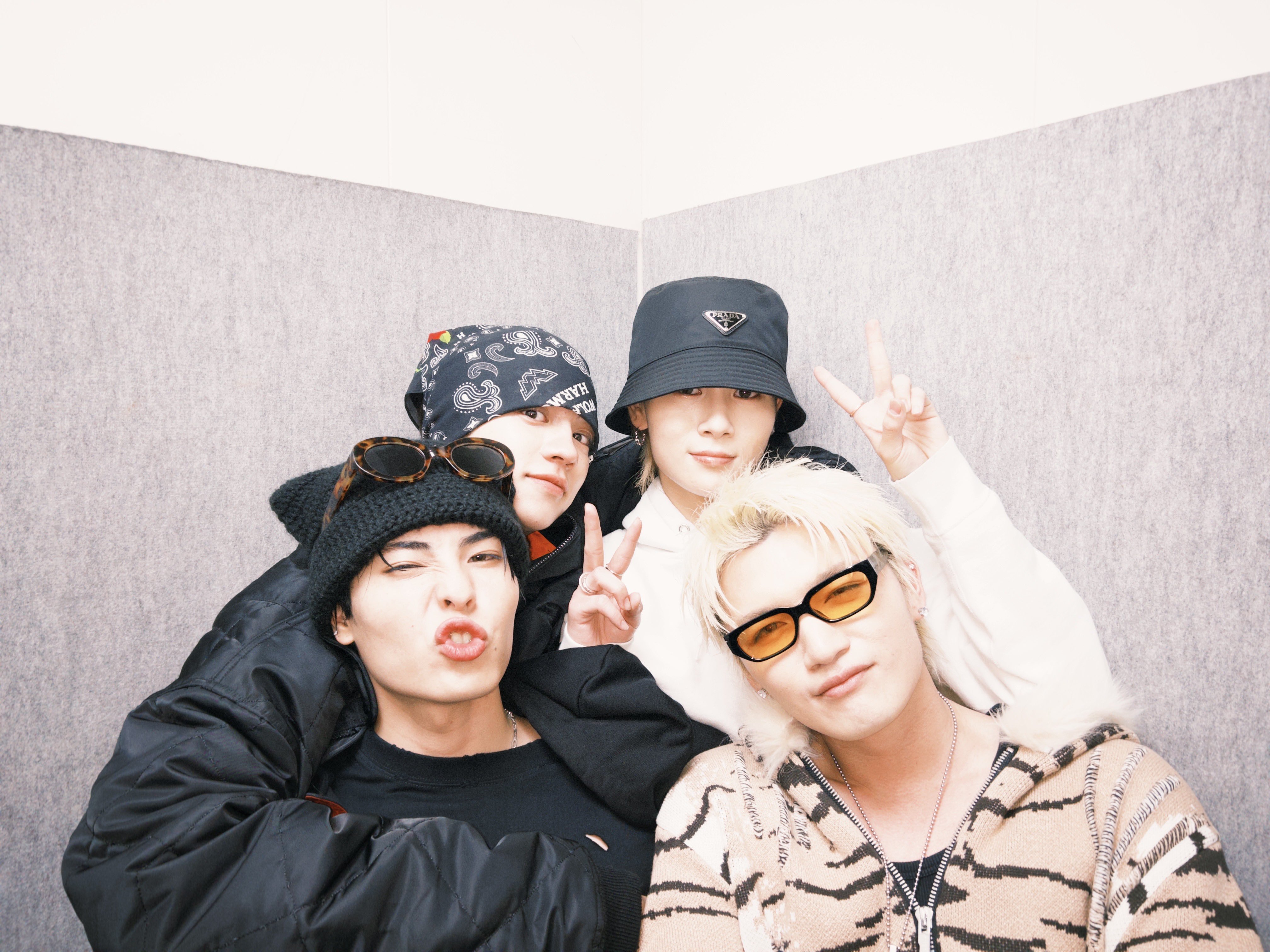 WOLF HOWL HARMONY  GHEE ver チェキ２枚 WOLF HOWL HARMONY GHEE ver チェキ2枚 WOLF HOWL HARMONY GHEE