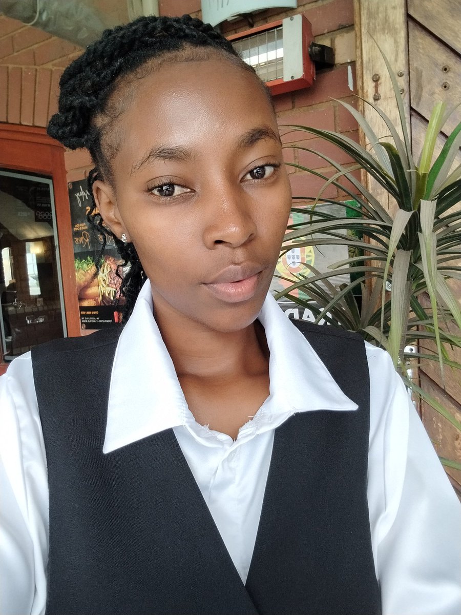 iJob iJob working as a waitress is hard but I keep it balanced 
I'm grateful for my job though 
Word of the day be grateful for your job at all times 
Someone out there wishes for a job always remember that #imgrateful