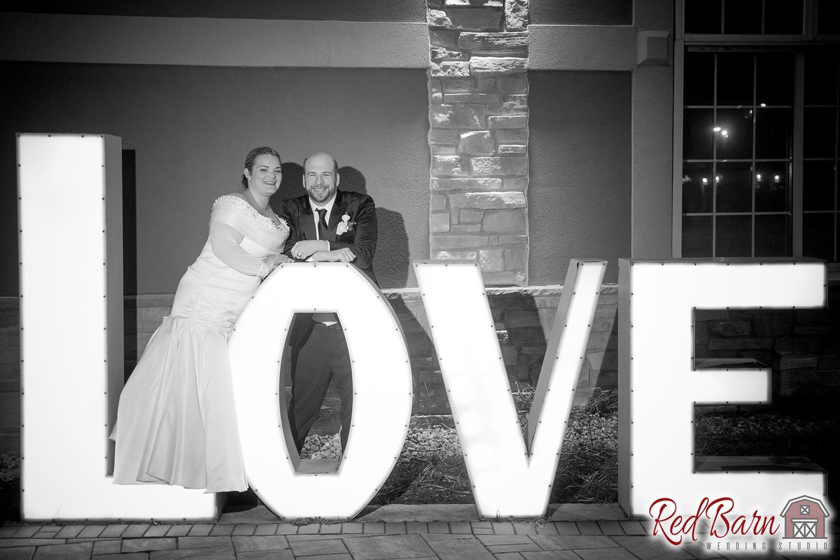 redbarnwedding's tweet photo. Congratulations to Francesca &amp; David for their "Spring into Love" Wedding !!!

#weddingphotoshoot #redbarnweddingstudio #redbarnstudio #ChicagoBride #ManzosBanquets #chicagoweddings #chicagobulls #chicagoweddingphotography #chicagoweddingphotographer https://t.co/QXfChasJ4f