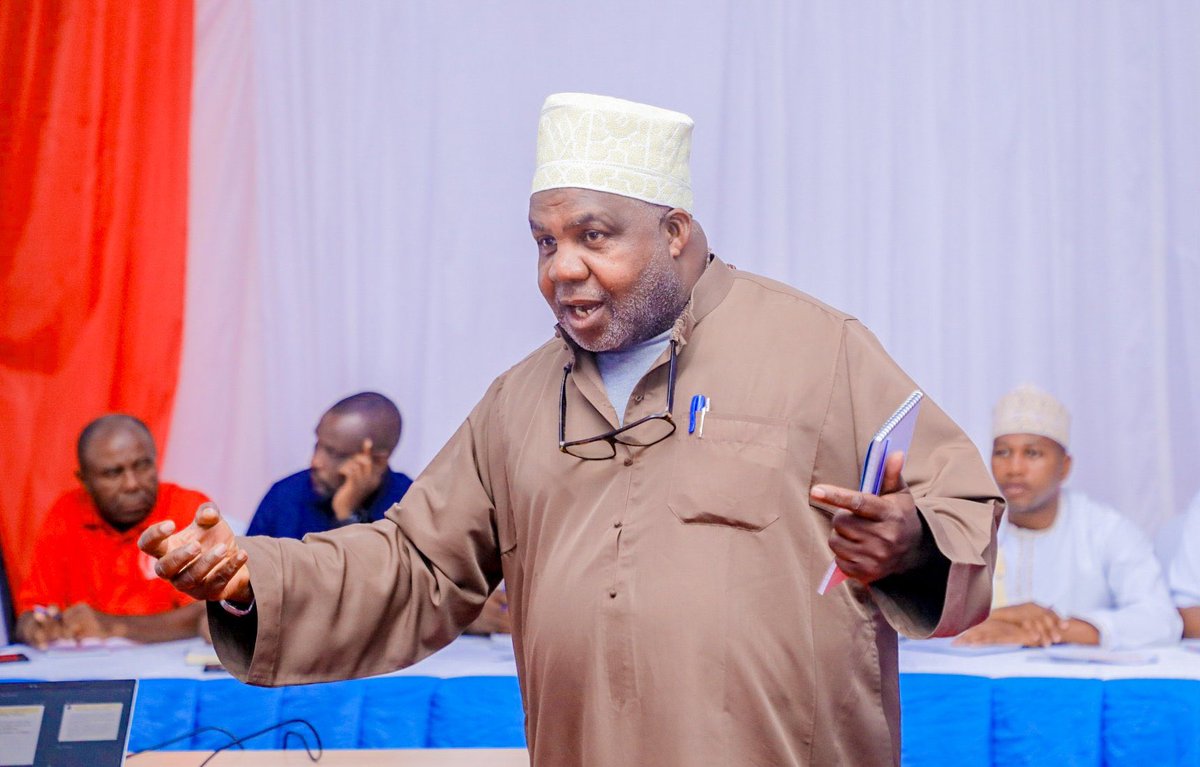 HildaNewton21's tweet photo. Leo tarehe 12 Machi 2025 aliyekuwa Mdhibiti na Mkaguzi Mkuu wa Hesabu za Serikali (CAG) Prof. Mussa Assad ametoa mafunzo ya Uongozi kwa Viongozi wa Chama wakiwemo Wajumbe wa Kamati Kuu, Sekretarieti ya Kamati Kuu, Makatibu wa Kanda na Viongozi wengine. https://t.co/hOIGhOZPAc