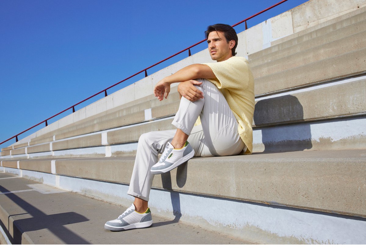 Inspiradas en la cuna del tenis, las zapatillas Grand Slam combinan estilo retro y calidad Made in Spain. Un clásico que nunca pasa de moda. 👟🎾

🔥Últimos días para conseguir a tiempo el regalo para PAPÁ + camiseta gratis con tus Olimpos.

➡️ Solo en jhayber.com