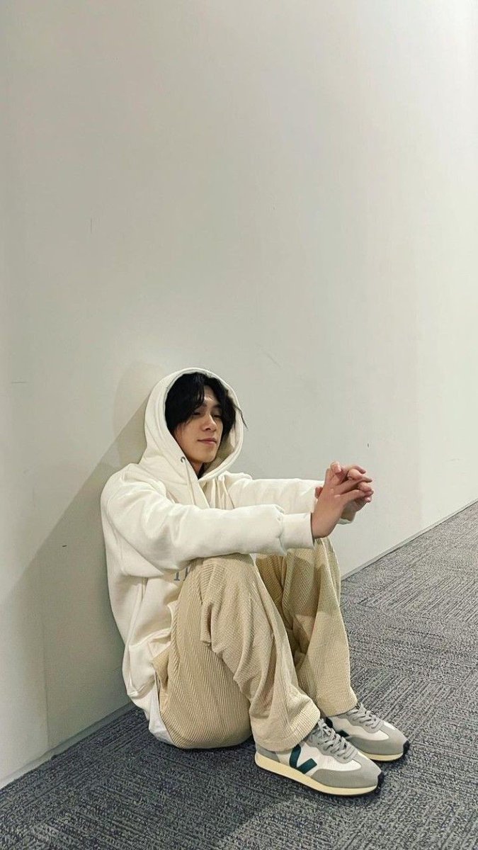FeFiction's tweet photo. Henyang au 
|| Filthy Rich

Yasa, anak orang kaya yang percaya segalanya bisa dibeli, tertarik pada Hendra, pria sederhana yang tak tergoyahkan oleh uang dan kekuasaan https://t.co/l2cHTS7nUJ