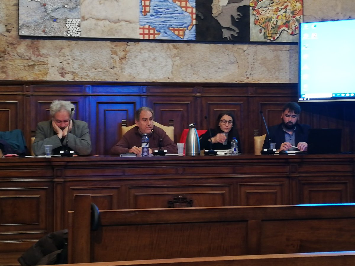 🔹 Geopolítica en la Universidad de Salamanca  🔹

Ayer tuve el privilegio de participar en la primera mesa del Ciclo de Conferencias sobre Geopolítica en la Universidad de Salamanca, organizado por el Departamento de Geografía. 🎙️🌍

chk.me/T5t4M8C