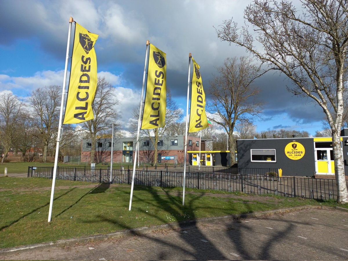 jantimmer50's tweet photo. Na Super Saturday,gaan wij aankomende zaterdag weer aan de slag. mijn gasten zijn weer welkom. Functionaris werk start ik op 7:30 tot 18:00 uur.ook dan,is er een drukke #Voetbal programma.iedereen is welkom bij onze club uit de @GemeenteMeppel #Saturday #Alcideanen #Gasten https://t.co/Puw7N7R3El