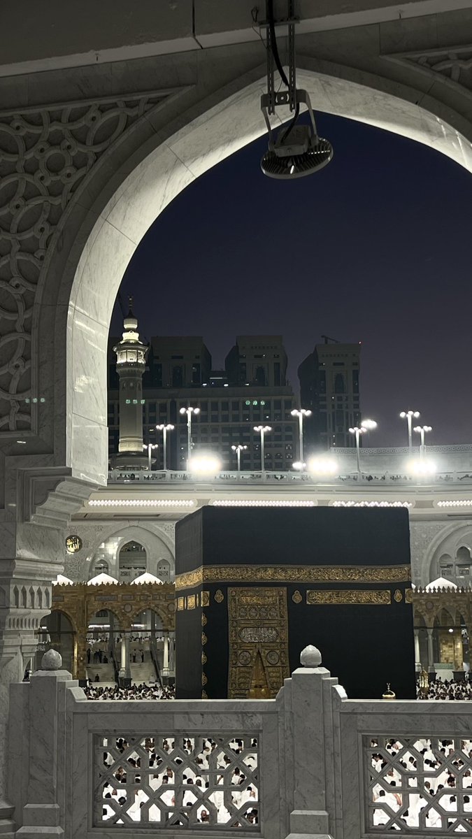 اللهم لك الحمد كما ينبغي لجلال وجهك وعظيم سلطانك♡