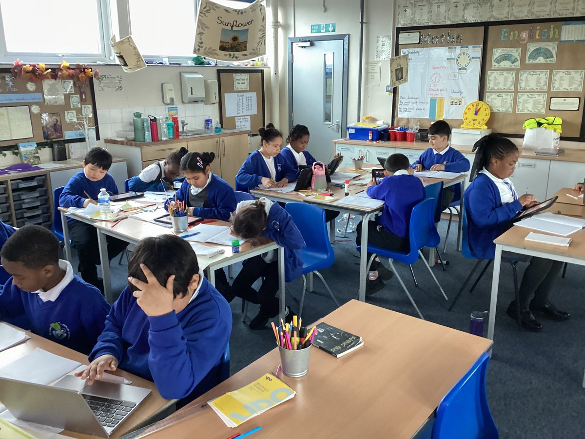 Mrs Dade ๐ป ๐ณ (@y4_hazelclass) on Twitter photo Year 4 are busy researching European cities ๐๏ธ <a href="/StAnnesLiv/">St Anne's Liverpool</a> #stannesgeography Year 4 are busy researching European cities ๐๏ธ <a href="/StAnnesLiv/">St Anne's Liverpool</a> #stannesgeography