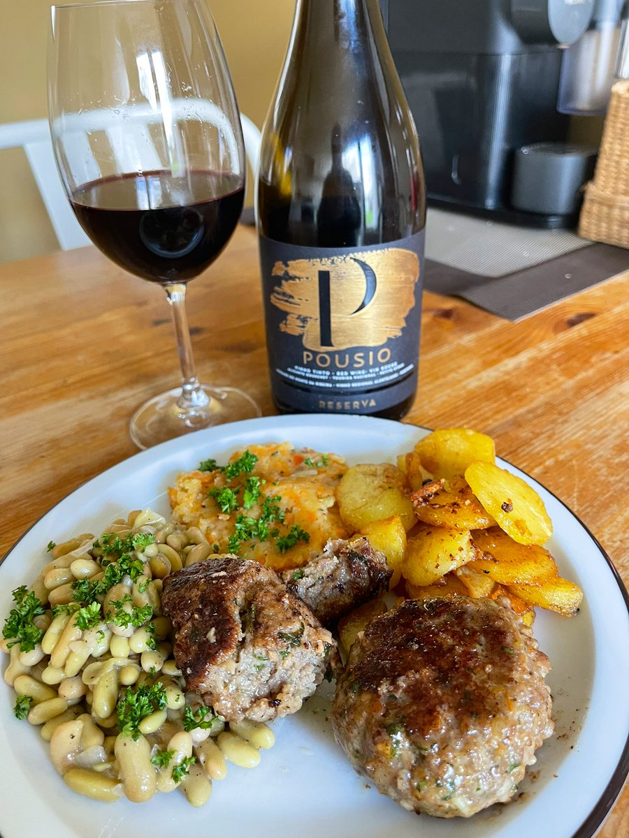 The WineSmacker tweet media